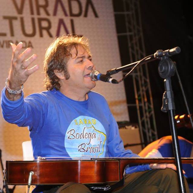 Cacá Lopes se apresenta, em Araripina, no Sarau Cultural da AEDA nesta segunda em frente ao Memorial Histórico