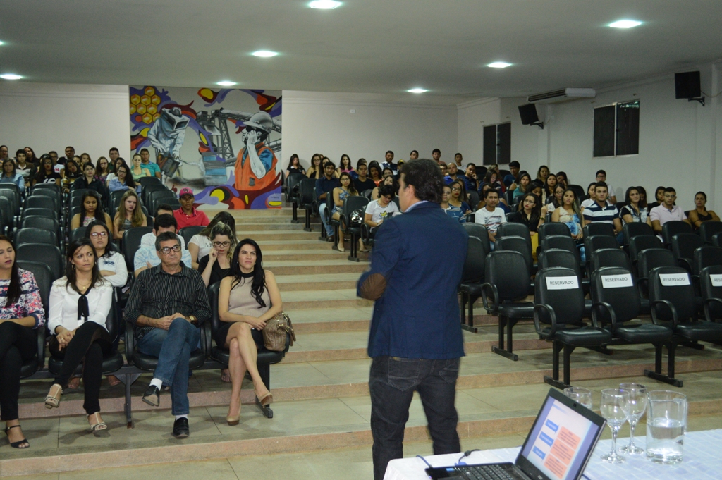 Alunos de Contabilidade participam de palestras sobre empreendedorismo