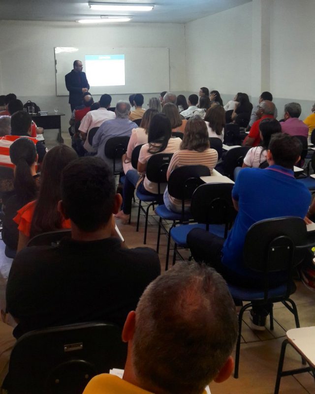 CRCPE promove curso sobre Simples Nacional com a participação de alunos da Facisa