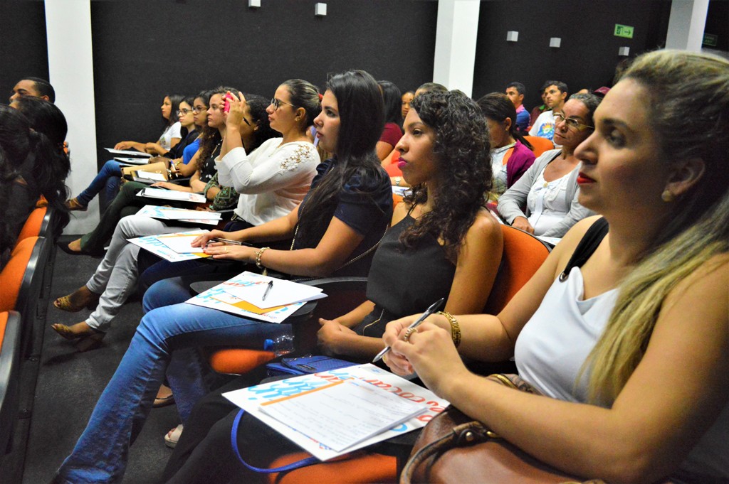 Estagiários do Núcleo de Prática Jurídica e do Escritório Modelo de Contabilidade participam de oficina no Sebrae de Araripina